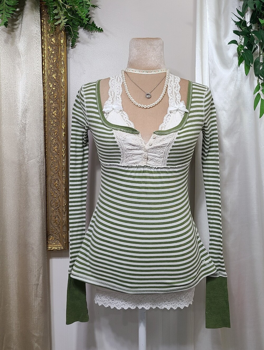 Super Rare ♡ Y2K ♡ Abercrombie & Fitch Olive and White Stripe Babydoll Top